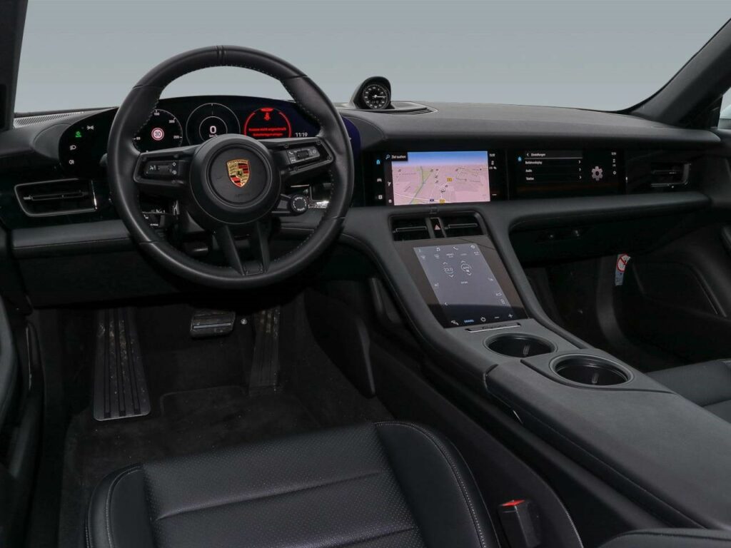 Porsche TAYCAN 4 Cross Turismo 476