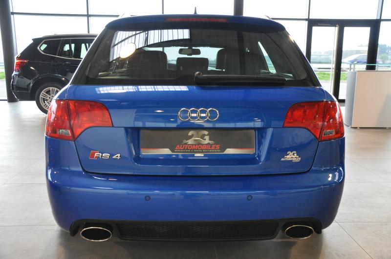 Audi RS4 AVANT B7 4.2 V8 420 BVM