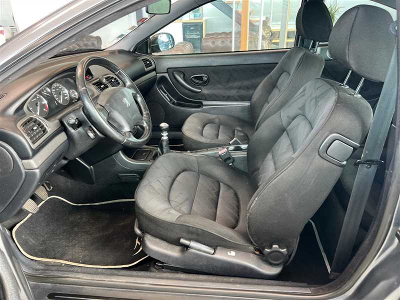 PEUGEOT 406 Coupé 2.2 HDI Pack